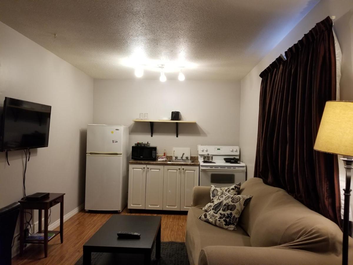 Sun Plaza Motel Sundre 外观 照片