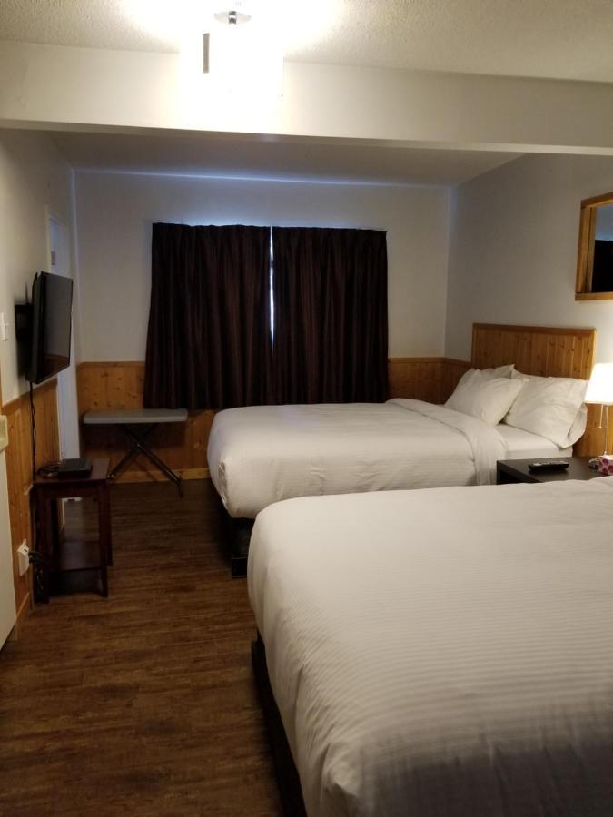 Sun Plaza Motel Sundre 外观 照片
