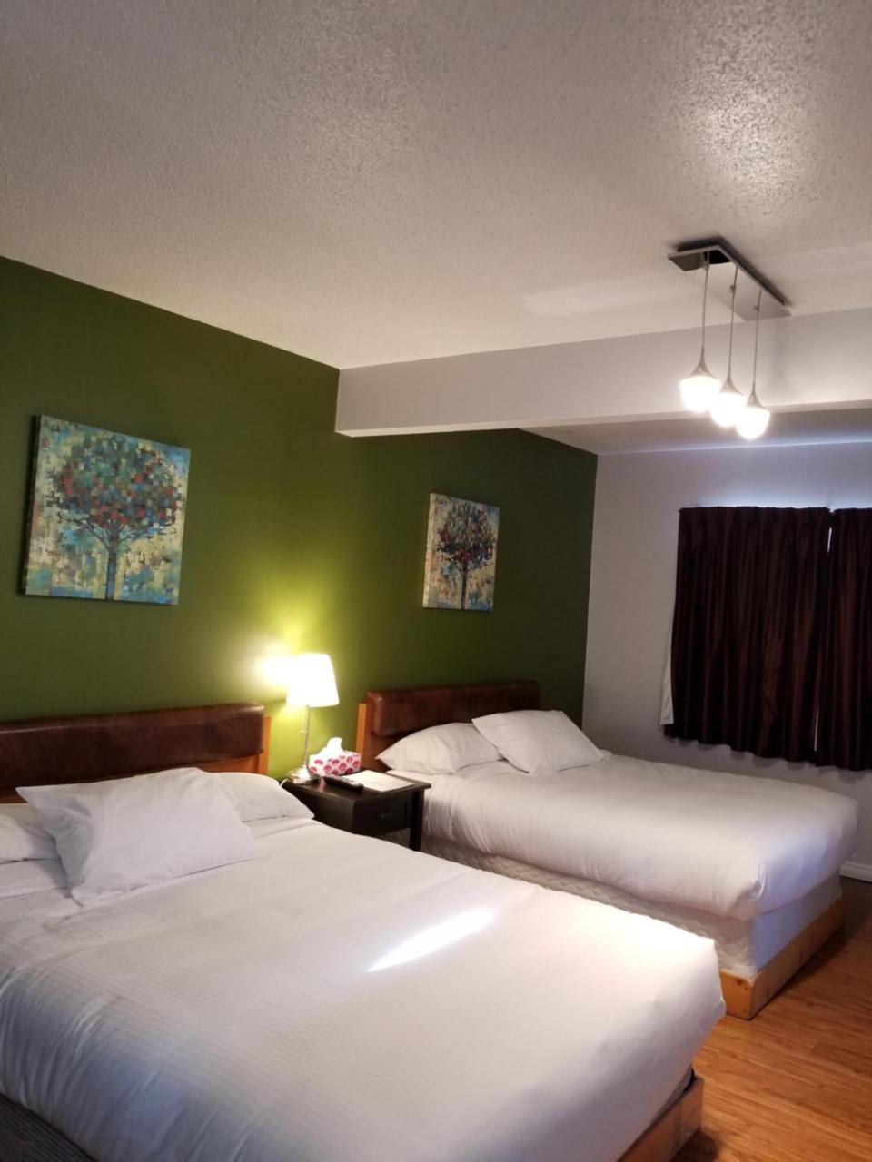Sun Plaza Motel Sundre 外观 照片