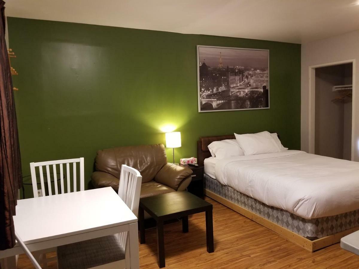 Sun Plaza Motel Sundre 外观 照片