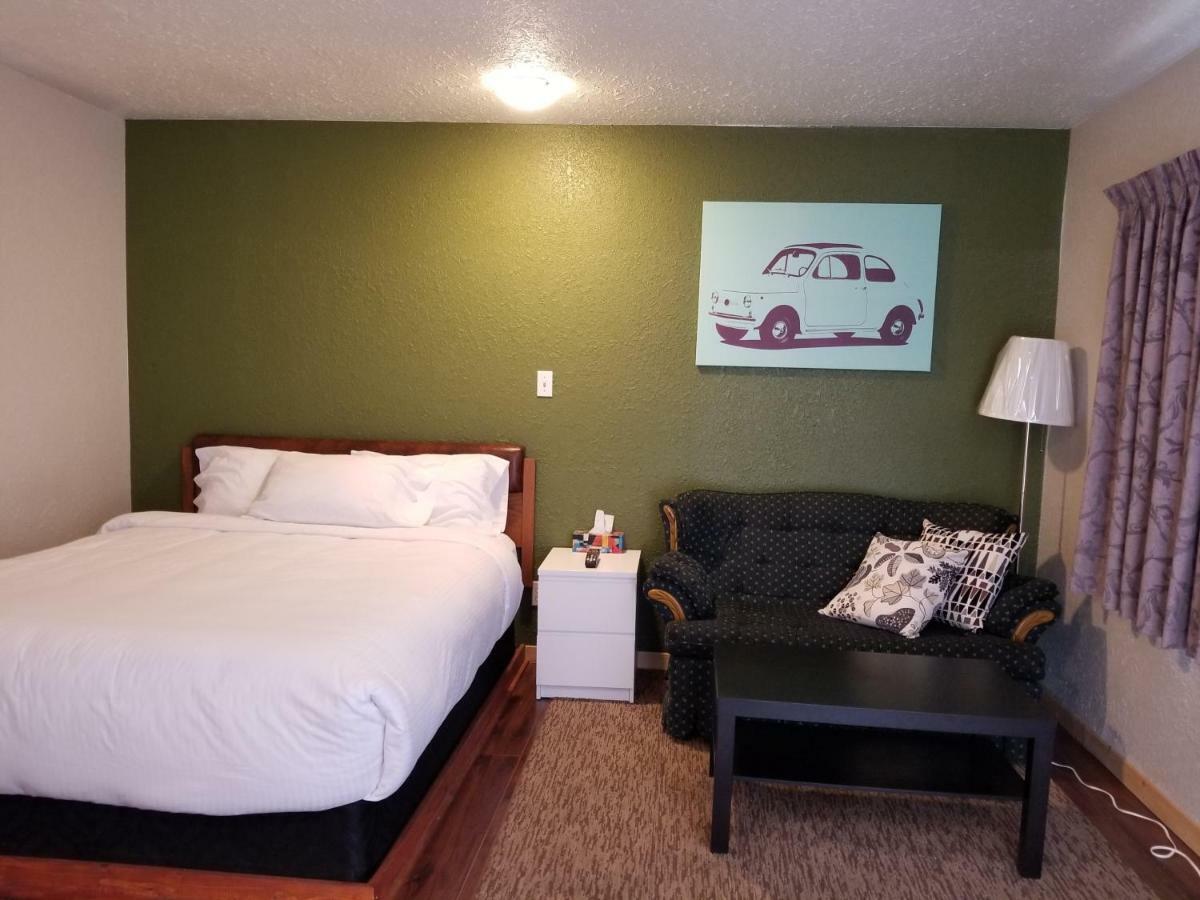 Sun Plaza Motel Sundre 外观 照片