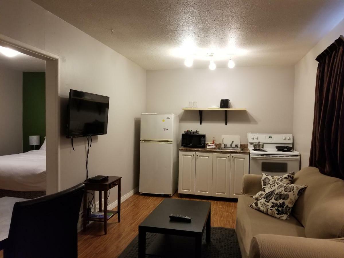 Sun Plaza Motel Sundre 外观 照片